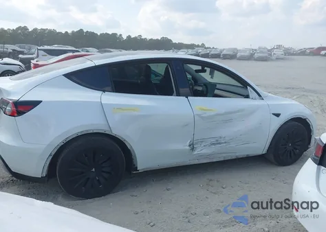 2020 Tesla Model Y Long Range Dual Motor All-Wheel Drive from USA, damaged, VIN 5YJYGDEE4LF038301